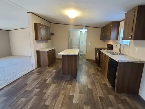 303 N Seba St, Hurst, IL 62949 photo 5