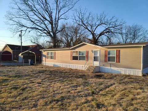 303 N Seba St, Hurst, IL 62949