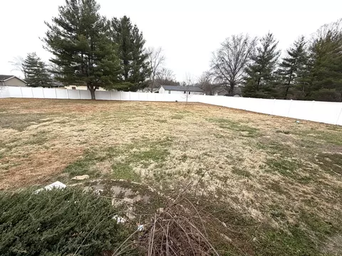 Exterior - 1867 Gragg St, Centralia, IL 62801 photo 3 of 5