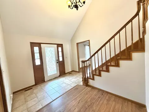 Entry Way - 1867 Gragg St, Centralia, IL 62801 photo 1 of 4