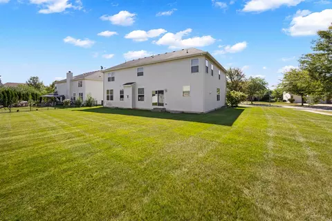 Exterior - 1916 Blue Heron Cir, Bartlett, IL 60103 photo 3 of 4