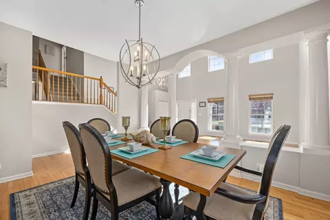 Dining - 1916 Blue Heron Cir, Bartlett, IL 60103 photo 2 of 2
