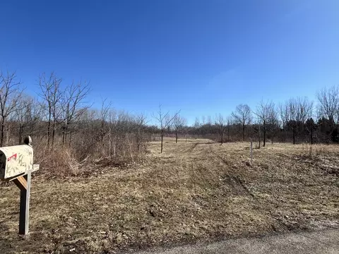 39155 N Dilleys Rd, Wadsworth, IL 60083