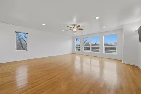 Living - 214 E 37th St #2, Chicago, IL 60653 photo 2 of 4