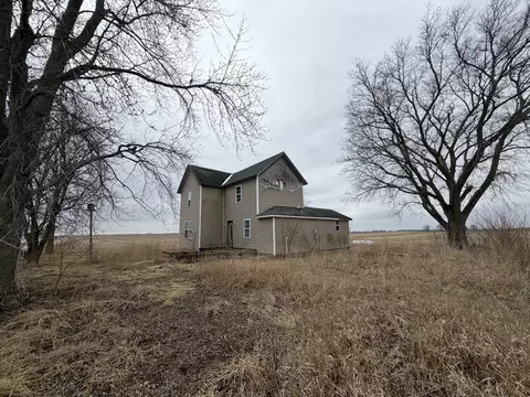 10312 N County Road 3850 E, Mason City, IL 62664