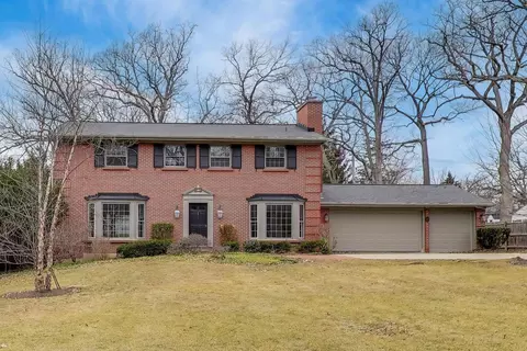 948 S Green Bay Rd, Lake Forest, IL 60045