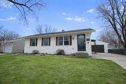 617 Orchard St, Dixon, IL 61021