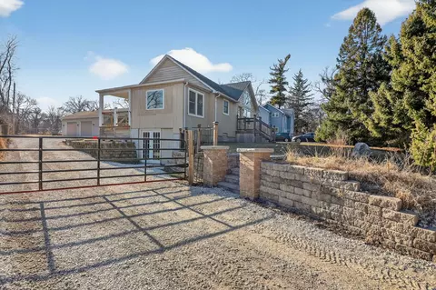 315 Oldfield Rd, Downers Grove, IL 60516