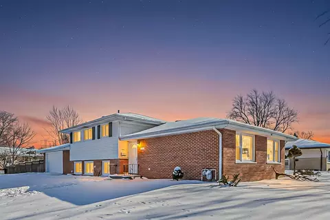 503 La Salle St, Des Plaines, IL 60016