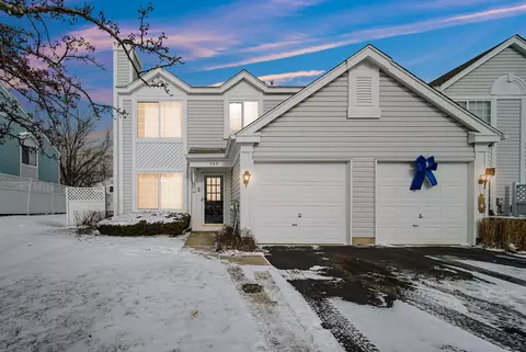 369 Gregory St, Aurora, IL 60504