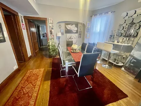 Dining - 4014 W Cornelia Ave, Chicago, IL 60641 photo 1 of 1