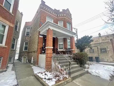 4014 W Cornelia Ave, Chicago, IL 60641