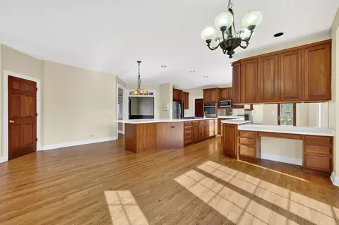 7415 Forest Oak Dr, Mchenry, IL 60050 photo 9