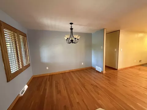 Living - 2116 14th St, Peru, IL 61354 photo 4 of 5