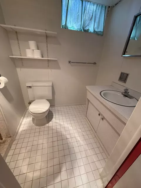 Bath - 2116 14th St, Peru, IL 61354 photo 3 of 3