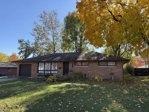 Exterior - 2116 14th St, Peru, IL 61354 photo 2 of 4