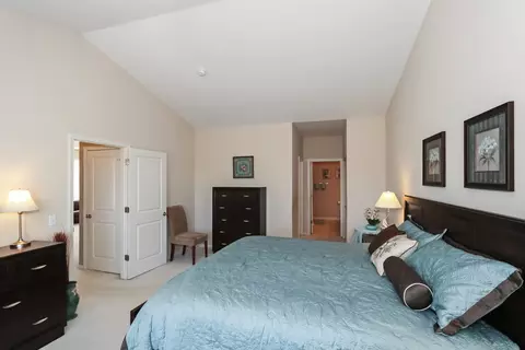 Bedroom - 895 Eineke Blvd, Algonquin, IL 60102 photo 2 of 4