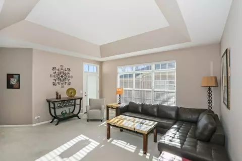 Living - 895 Eineke Blvd, Algonquin, IL 60102 photo 1 of 3