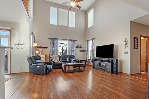 Living - 1203 Devon Dr, Antioch, IL 60002 photo 2 of 3