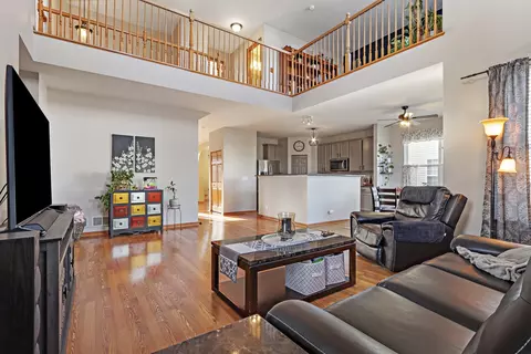 Living - 1203 Devon Dr, Antioch, IL 60002 photo 3 of 3