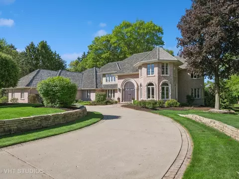 33 Ketterling Ct, North Barrington, IL 60010