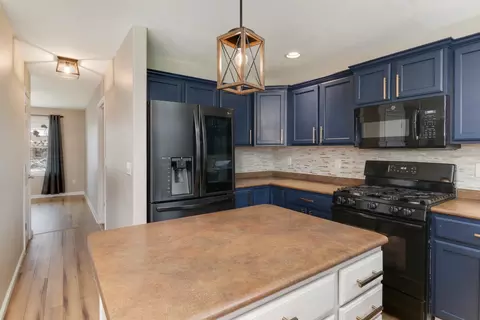 Kitchen - 1508 Biltmore Ct, Normal, IL 61761 photo 5 of 6