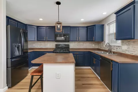 Kitchen - 1508 Biltmore Ct, Normal, IL 61761 photo 3 of 6