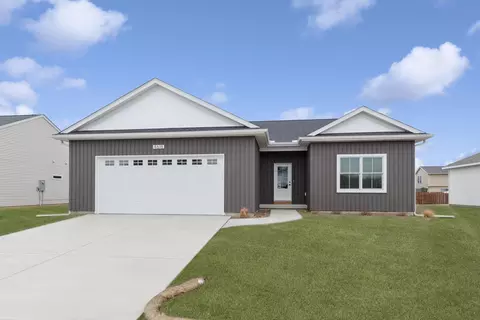 4618 W 12th St, Davenport, IA 52804