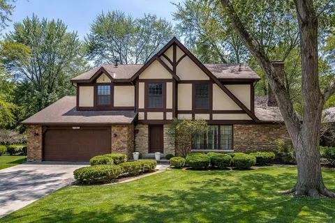 3810 Russett Ln, Northbrook, IL 60062