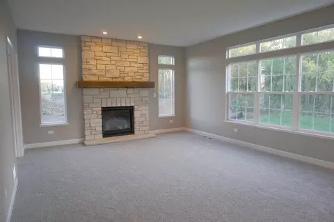 18138 S Mitchell Ln, Lockport, IL 60441 photo 2