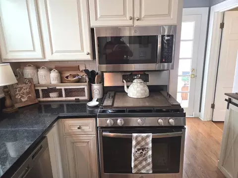 Kitchen - 907 W Hovey Ave, Normal, IL 61761 photo 7 of 7