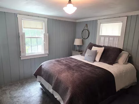 Bedroom - 907 W Hovey Ave, Normal, IL 61761 photo 6 of 11
