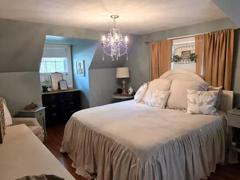 Bedroom - 907 W Hovey Ave, Normal, IL 61761 photo 1 of 11