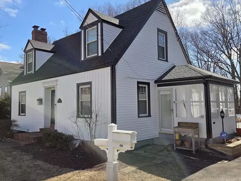 Exterior - 907 W Hovey Ave, Normal, IL 61761 photo 17 of 27