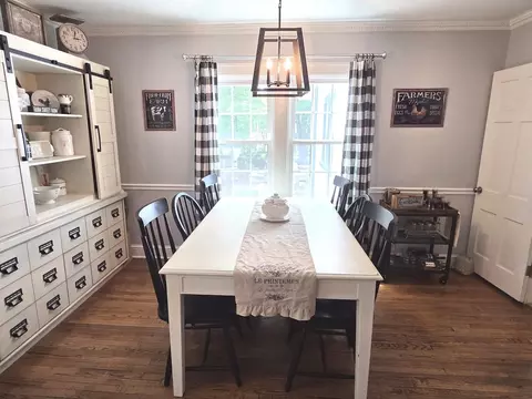 Dining - 907 W Hovey Ave, Normal, IL 61761 photo 2 of 3