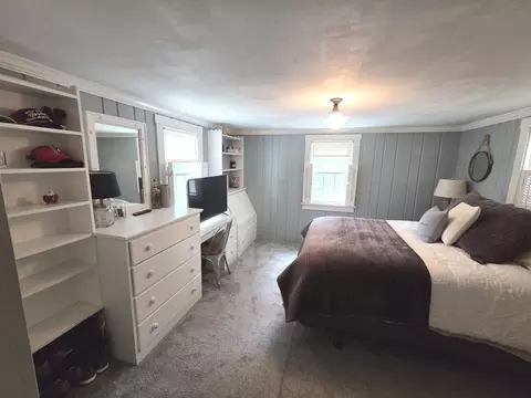 Bedroom - 907 W Hovey Ave, Normal, IL 61761 photo 5 of 11