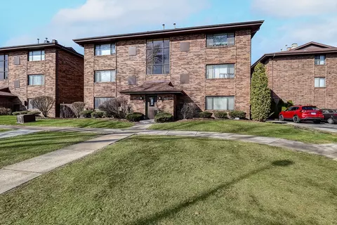 9600 S Mason Ave #4, Oak Lawn, IL 60453