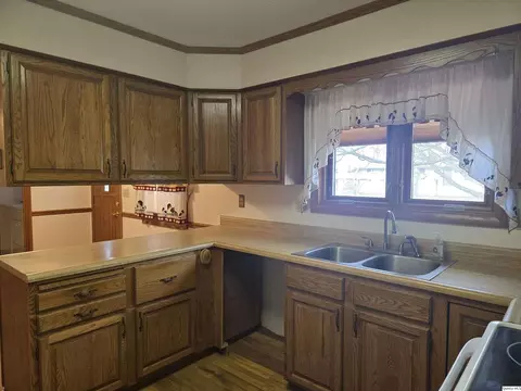 239 Rogers Rd, Carthage, IL 62321 photo 3