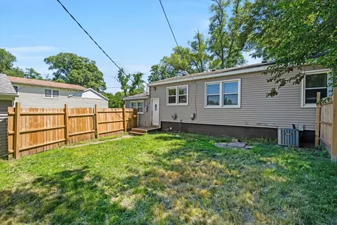 Exterior - 3229 66th Ave, Moline, IL 61265 photo 3 of 5