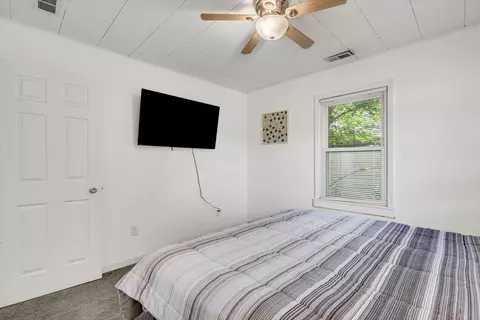Bedroom - 3229 66th Ave, Moline, IL 61265 photo 3 of 10