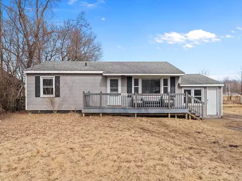 3229 66th Ave, Moline, IL 61265