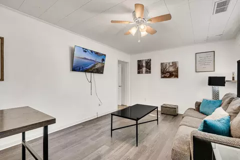 Living - 3229 66th Ave, Moline, IL 61265 photo 3 of 5