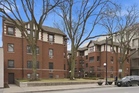 825 Lake St #GN, Oak Park, IL 60301