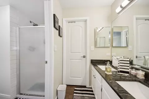 Bath - 1002 Interloch Ct #1002, Algonquin, IL 60102 photo 3 of 5
