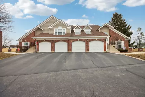 Exterior - 1002 Interloch Ct #1002, Algonquin, IL 60102 photo 2 of 6