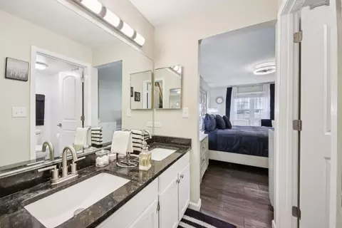 Bath - 1002 Interloch Ct #1002, Algonquin, IL 60102 photo 1 of 5