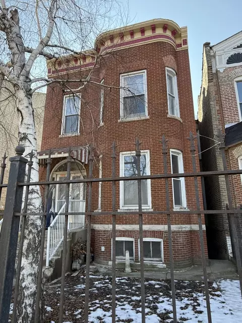 2831 W Congress Pkwy, Chicago, IL 60612