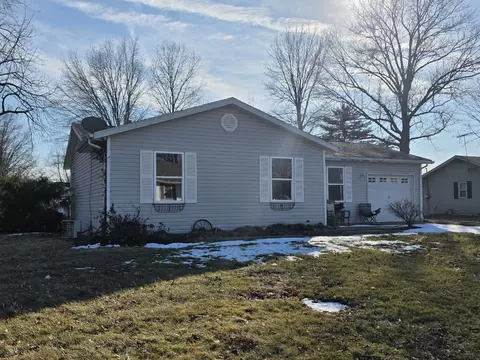 310 W 4th South St, Mount Olive, IL 62069