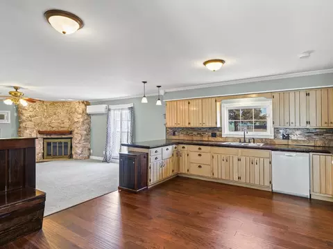 103 E Griggs St, Mansfield, IL 61854 photo 8