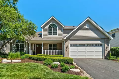 3712 Falkner Dr, Naperville, IL 60564